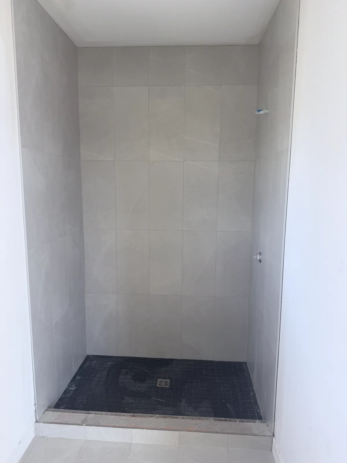 Barrier-Free Shower Guide: Planning an Accessible Bathroom